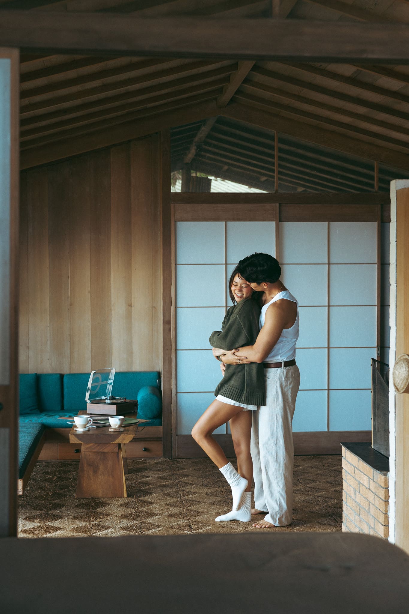 a couple hugging each other for a couples session in Montreal 